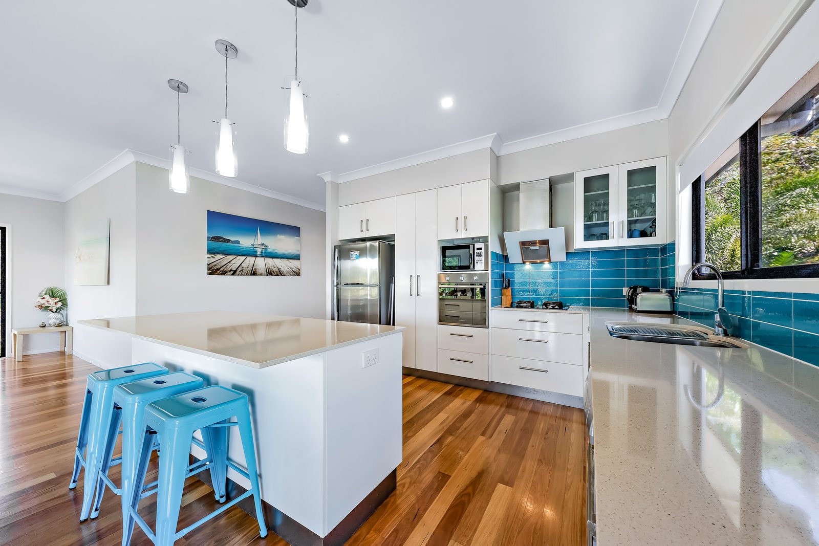 2 Laguna Court AIRLIE BEACH 7