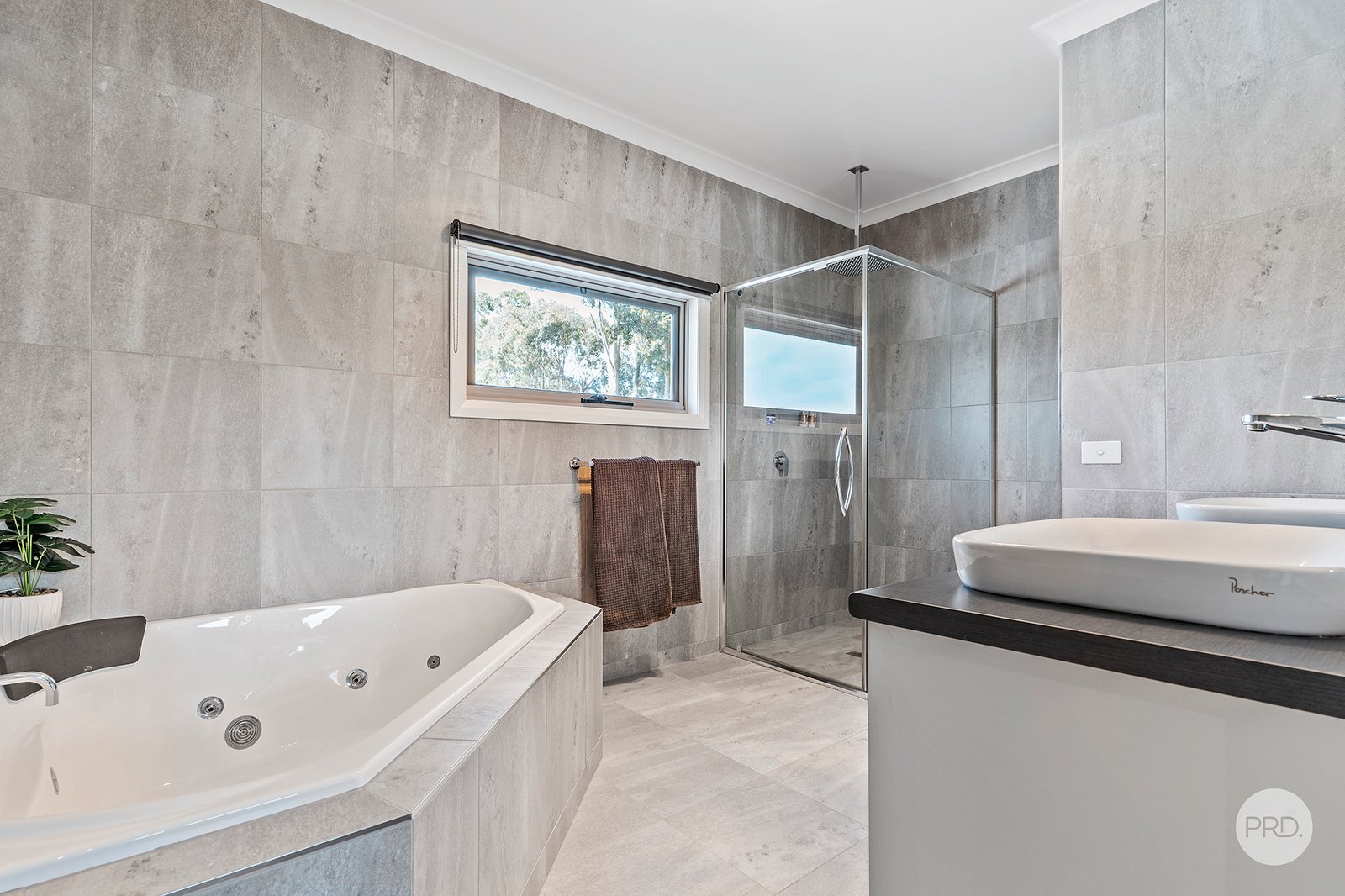 2 Lakeview Court HUNTLY 9