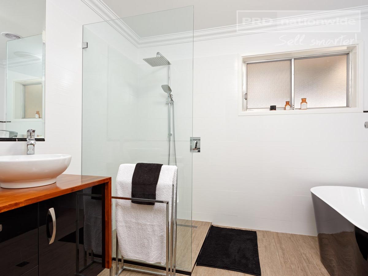 2 Lamber Street TOLLAND 4