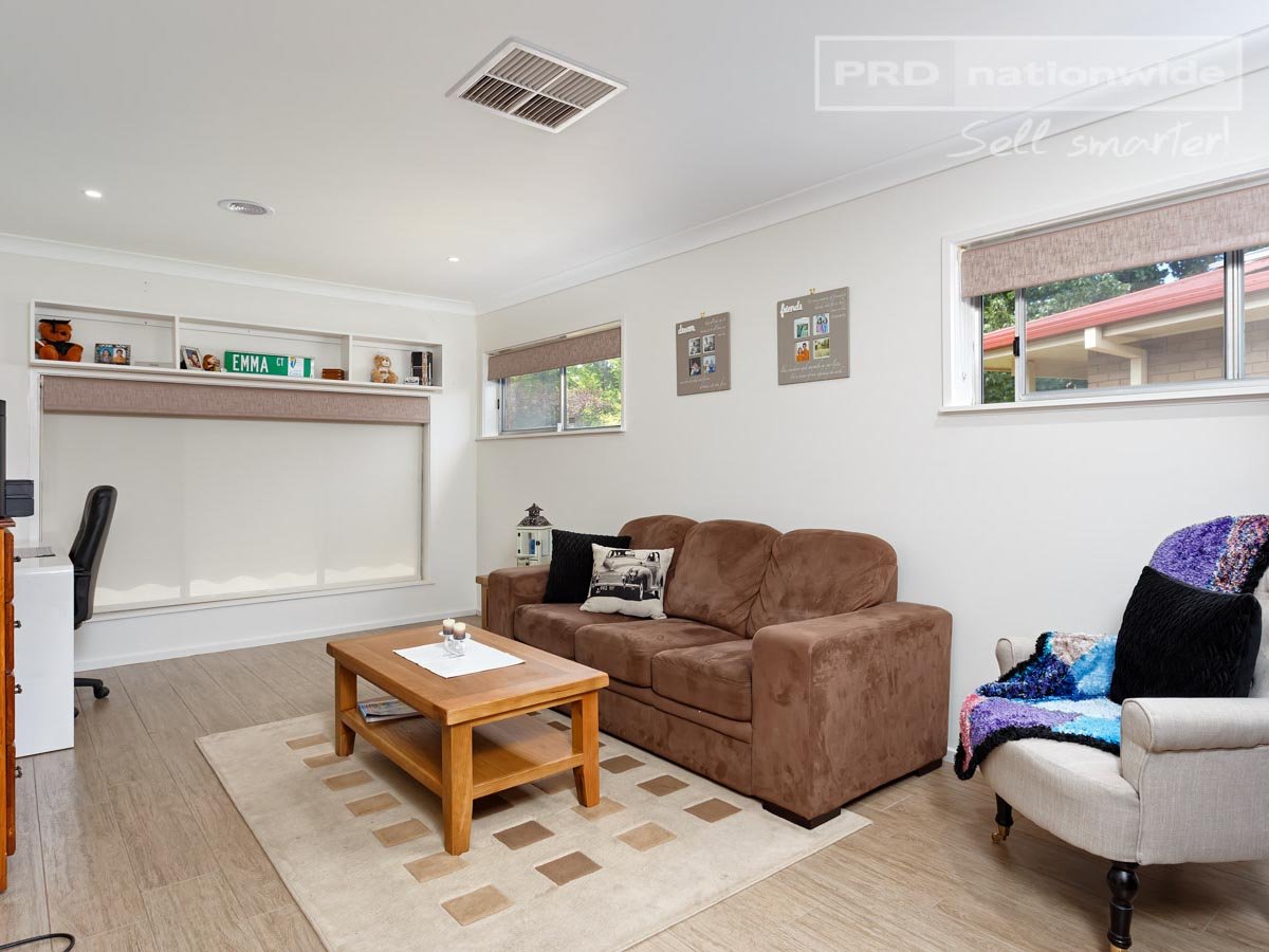 2 Lamber Street TOLLAND 5