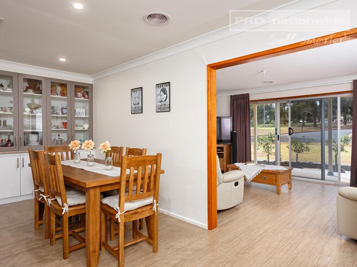 2 Lamber Street TOLLAND 8