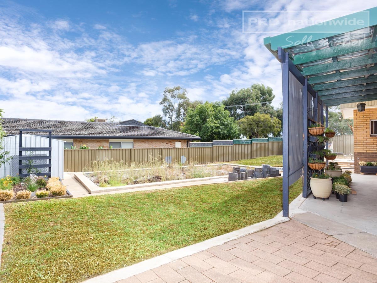 2 Lamber Street TOLLAND 12