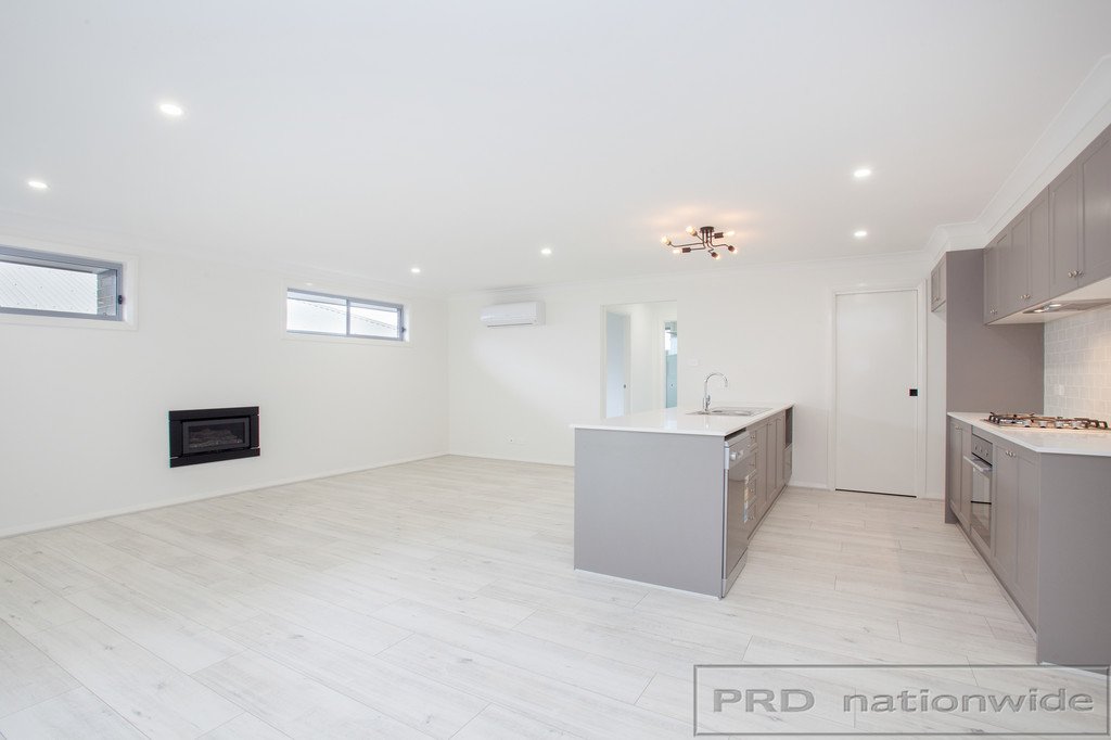 2 Lancaster Drive THORNTON 5