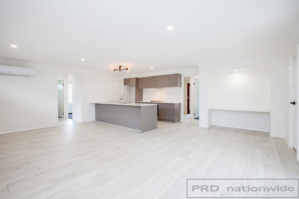 2 Lancaster Drive THORNTON 6