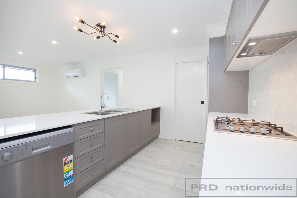 2 Lancaster Drive THORNTON 10