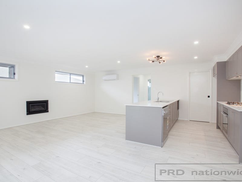 2 Lancaster Drive THORNTON 5