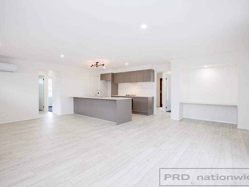 2 Lancaster Drive THORNTON 6