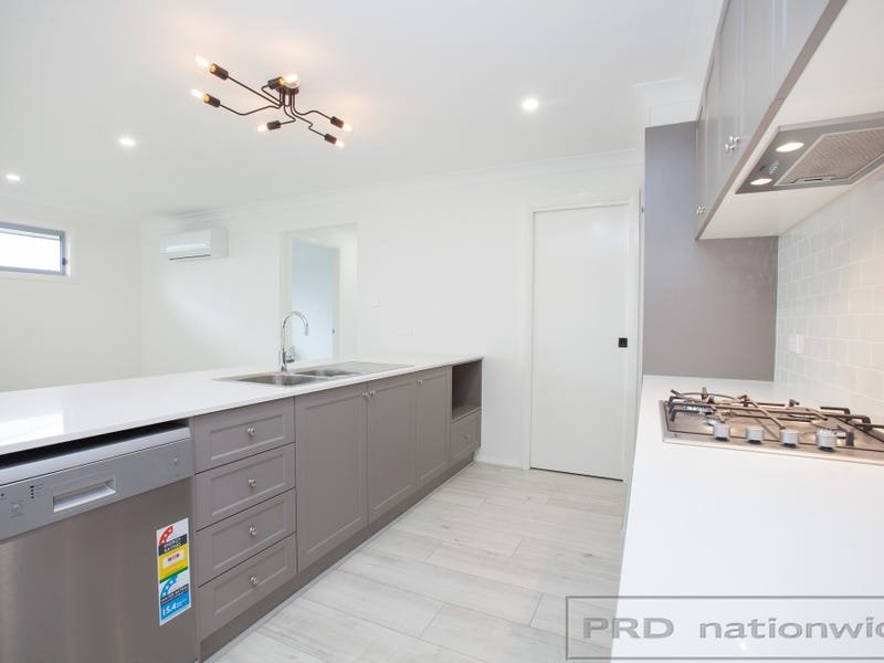 2 Lancaster Drive THORNTON 10