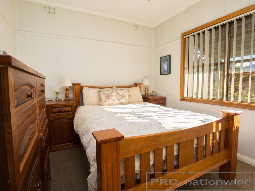 2 Landor Street BERESFIELD 2