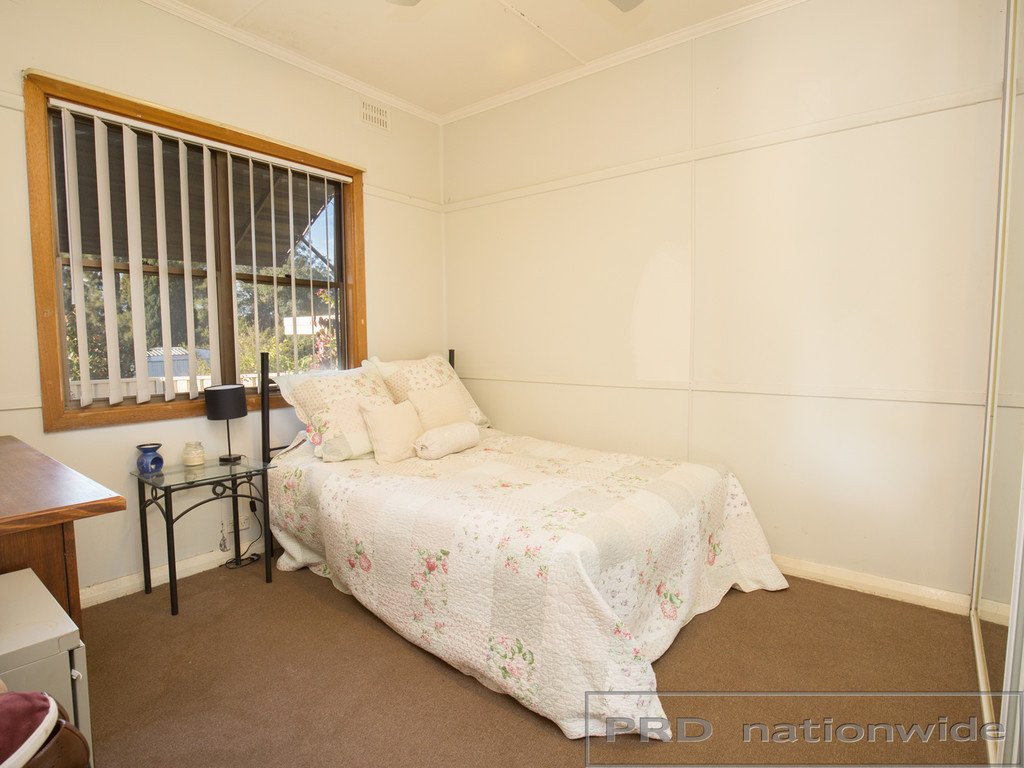 2 Landor Street BERESFIELD 4