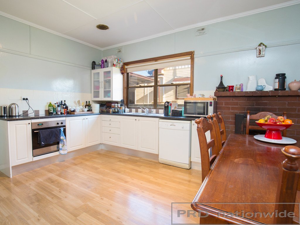 2 Landor Street BERESFIELD 6