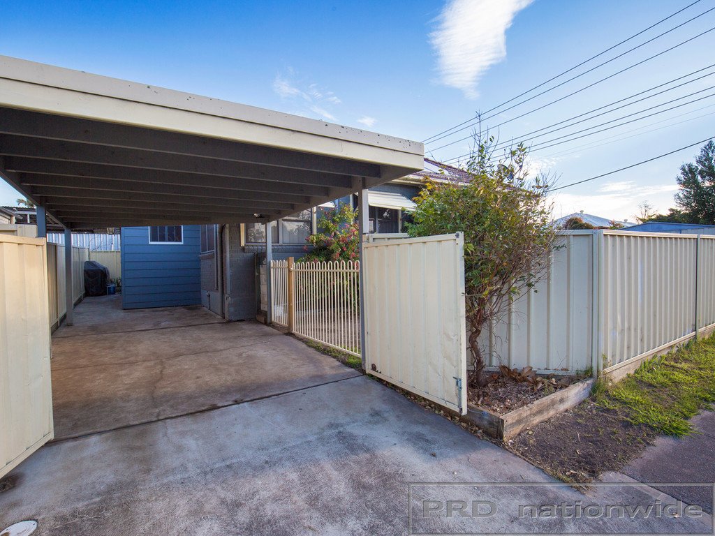 2 Landor Street BERESFIELD 9