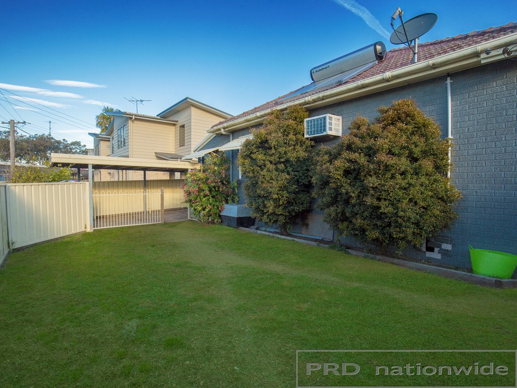 2 Landor Street BERESFIELD 10