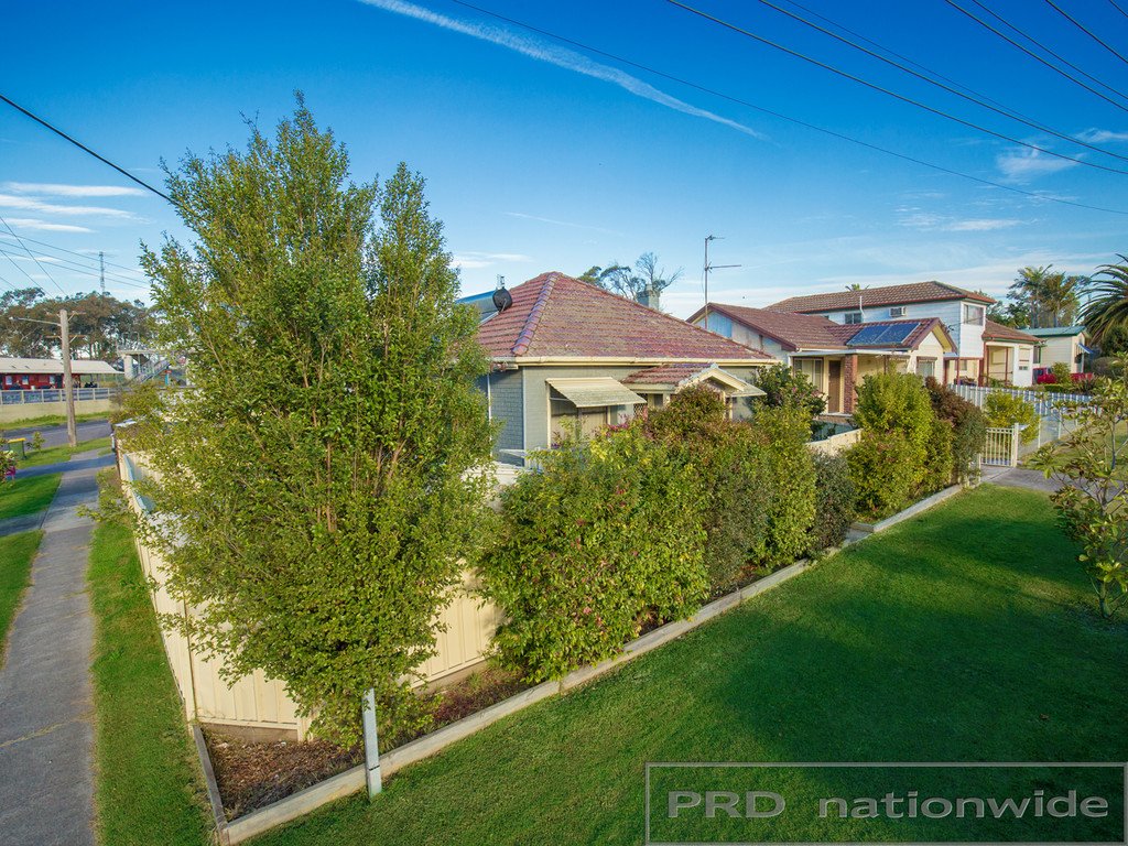 2 Landor Street BERESFIELD 12