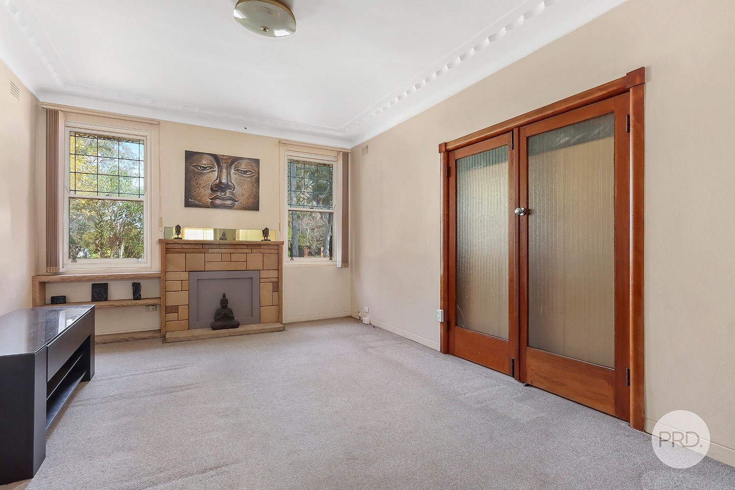 2 Lansdowne Parade OATLEY 6