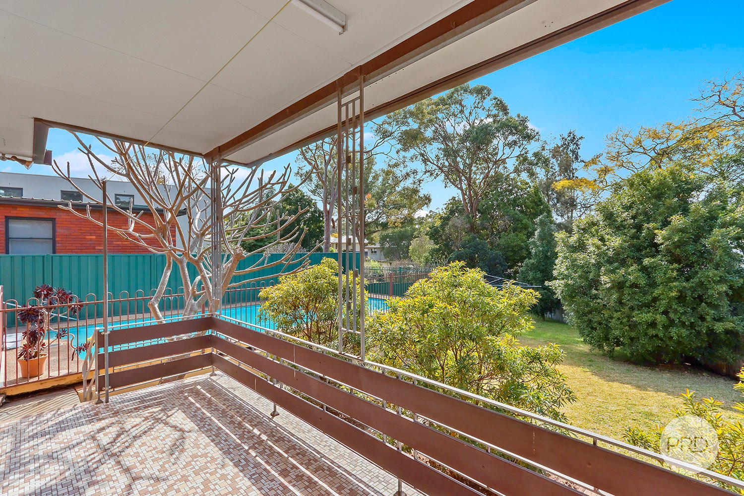 2 Lansdowne Parade OATLEY 9