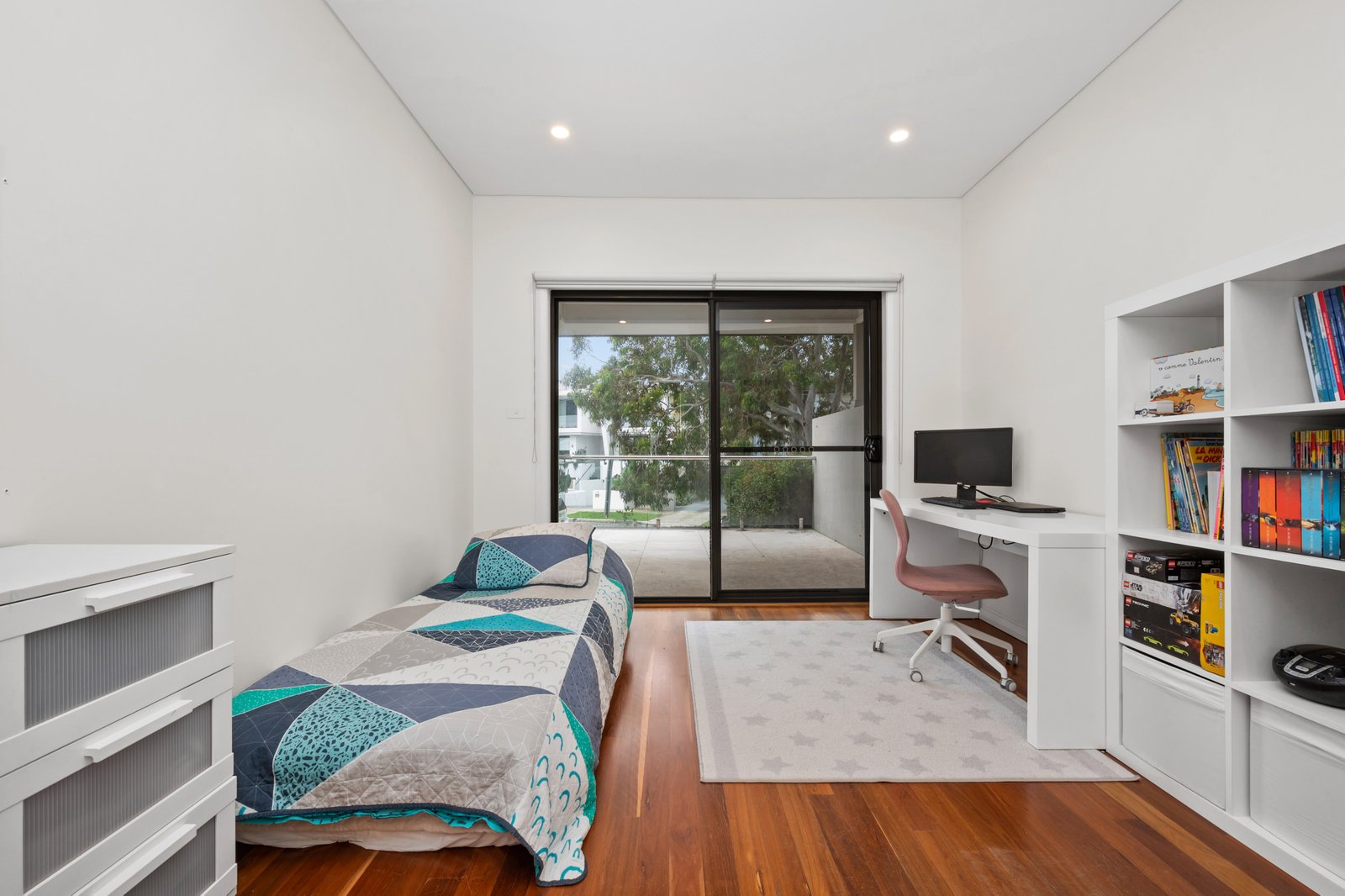 2 Lasseter Avenue CHIFLEY 8