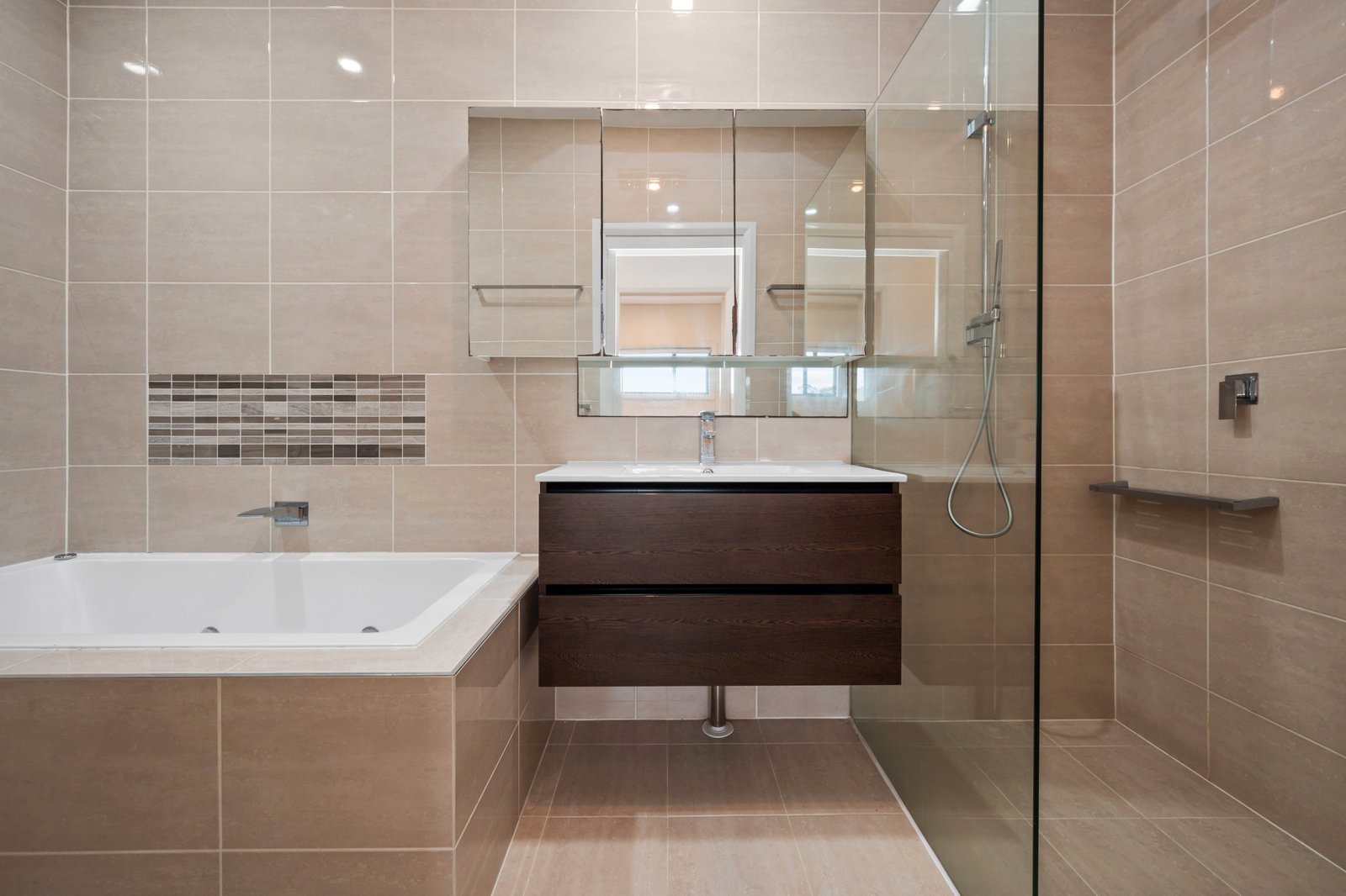 2 Lasseter Avenue CHIFLEY 9