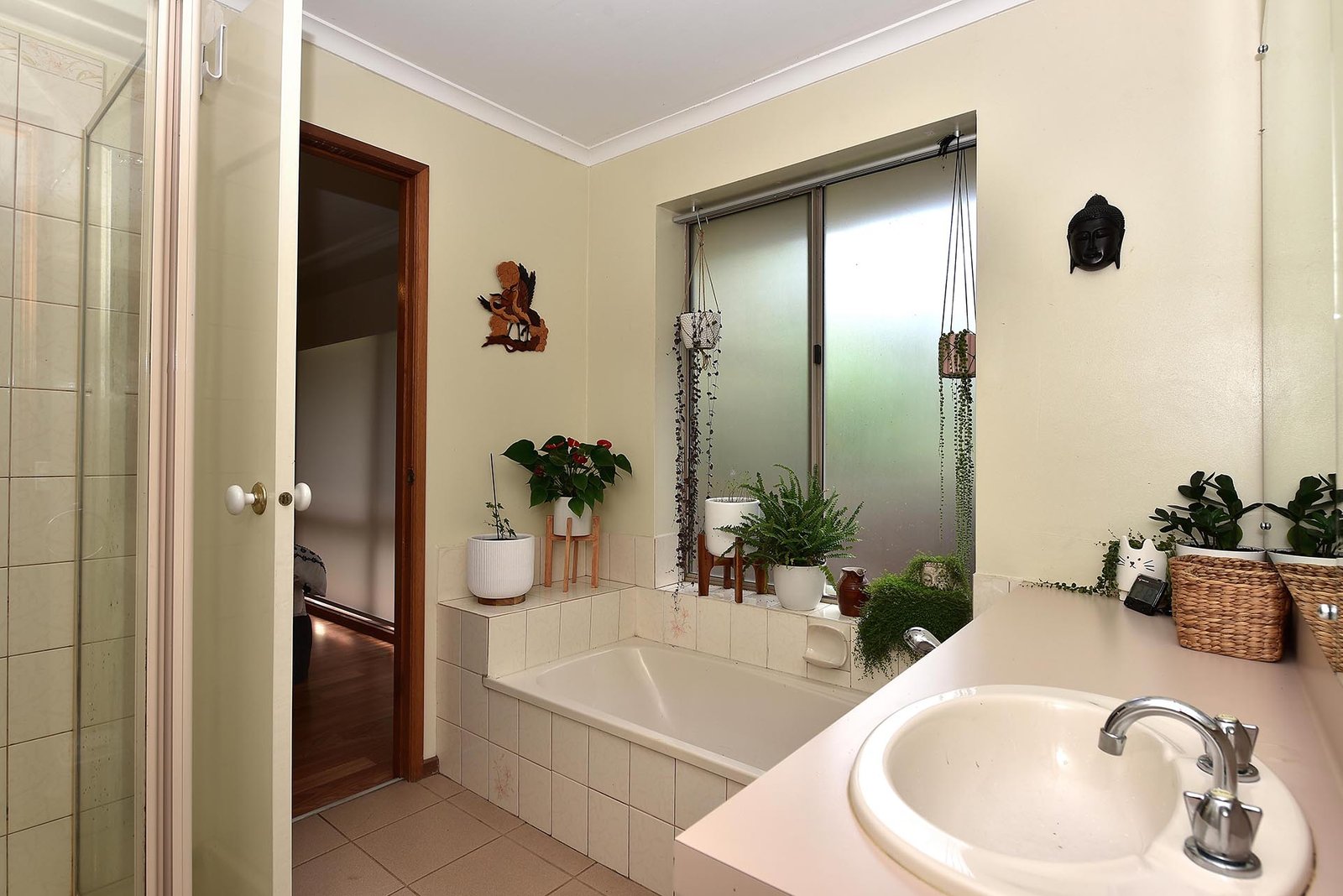 Gallery: 2 Lawanna Street