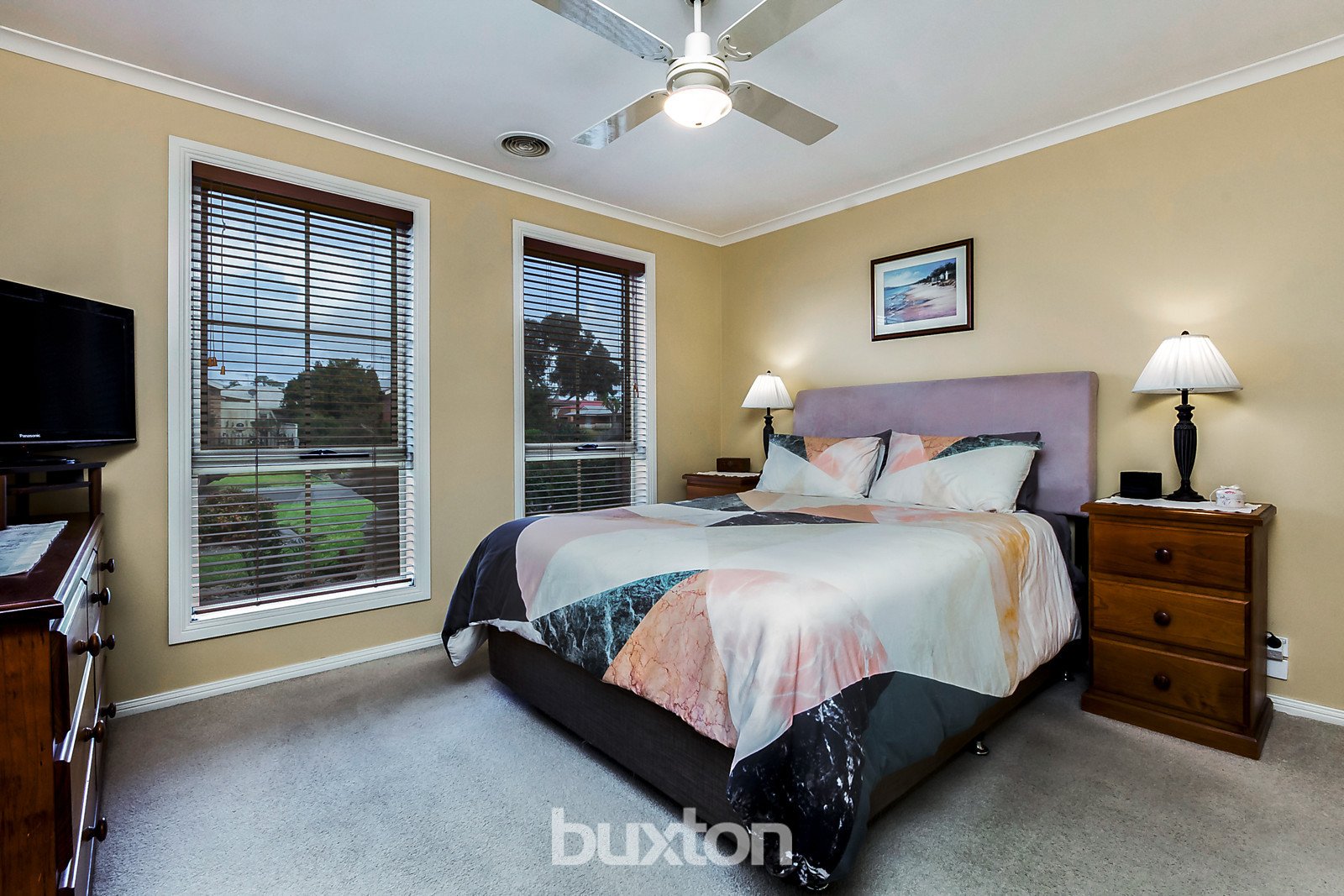 Gallery: 2 Lawson Court