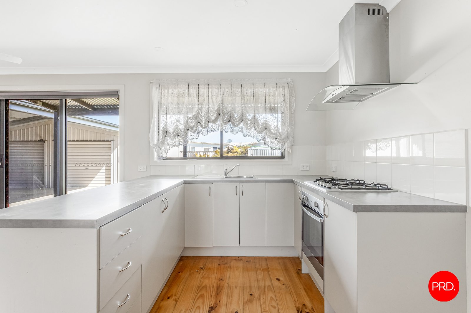 2 Laxdale Ct  KANGAROO FLAT 4