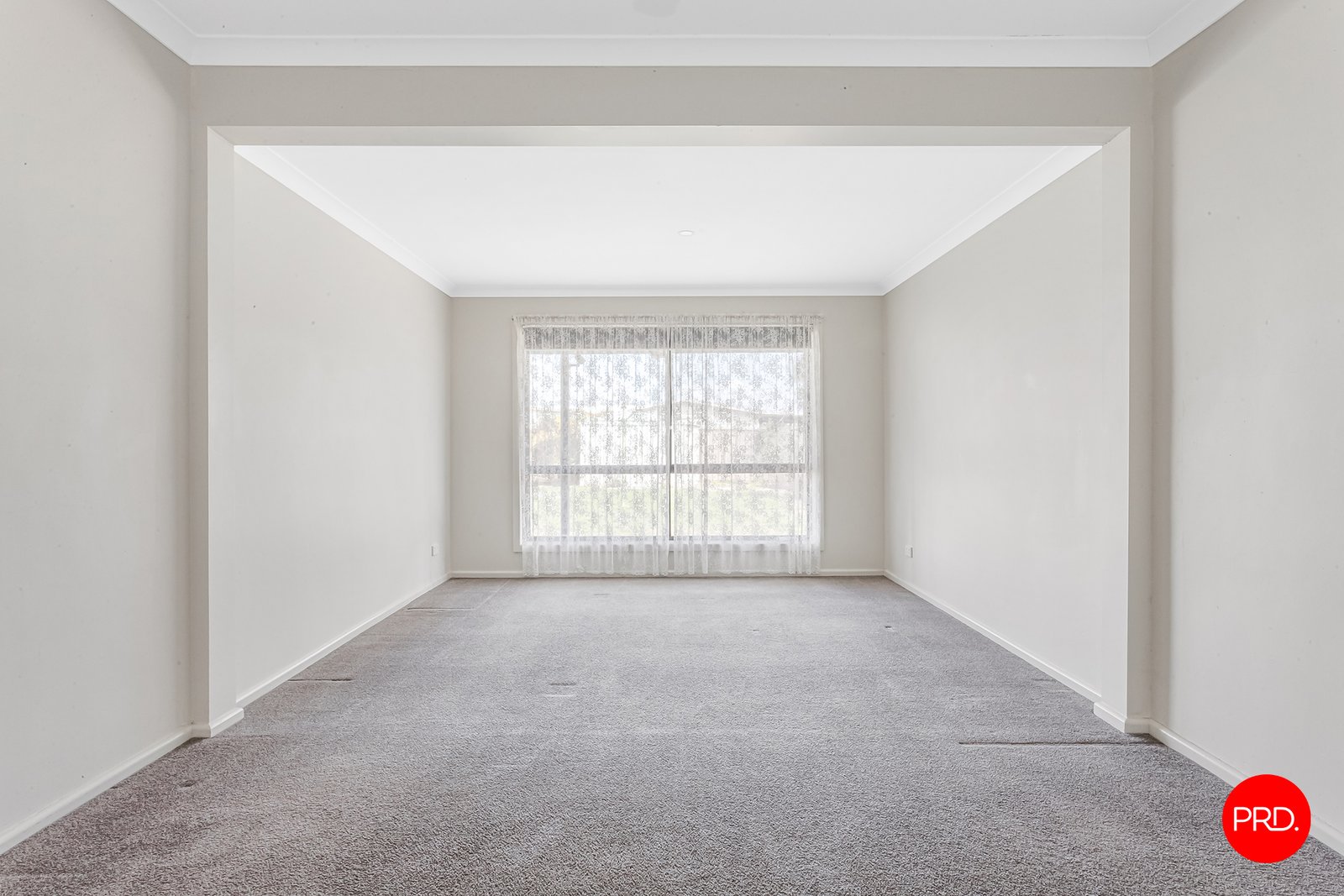 2 Laxdale Ct  KANGAROO FLAT 12