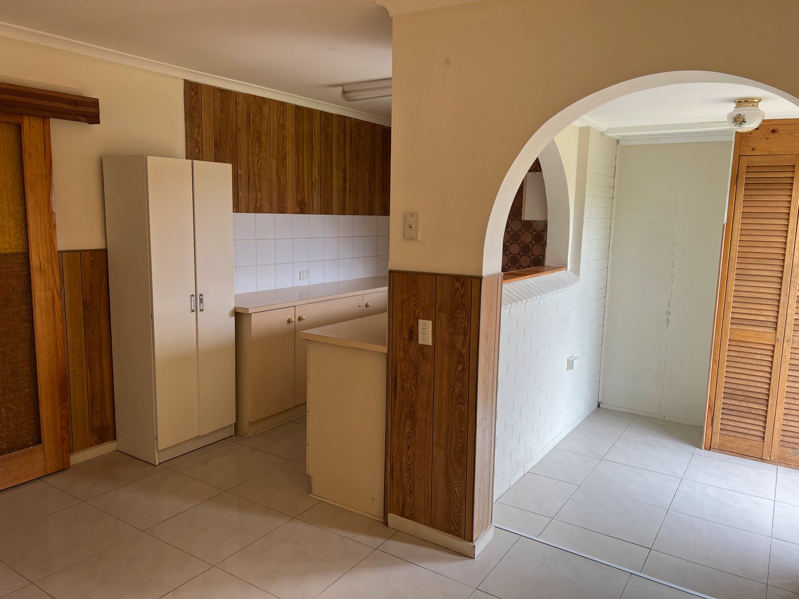 Gallery: 2 Leonis Court