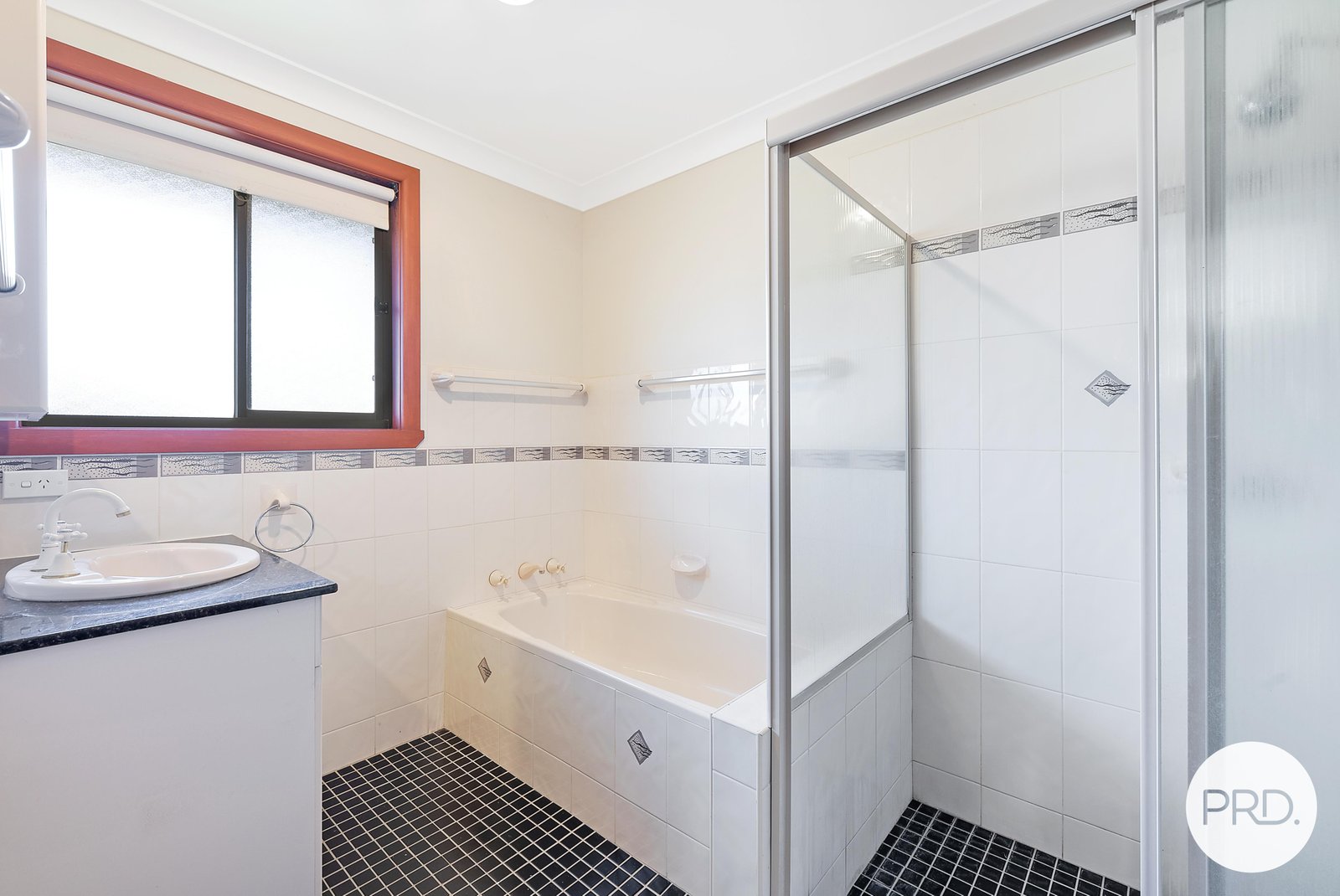 2 Lepemi Place NORTH HAVEN 12