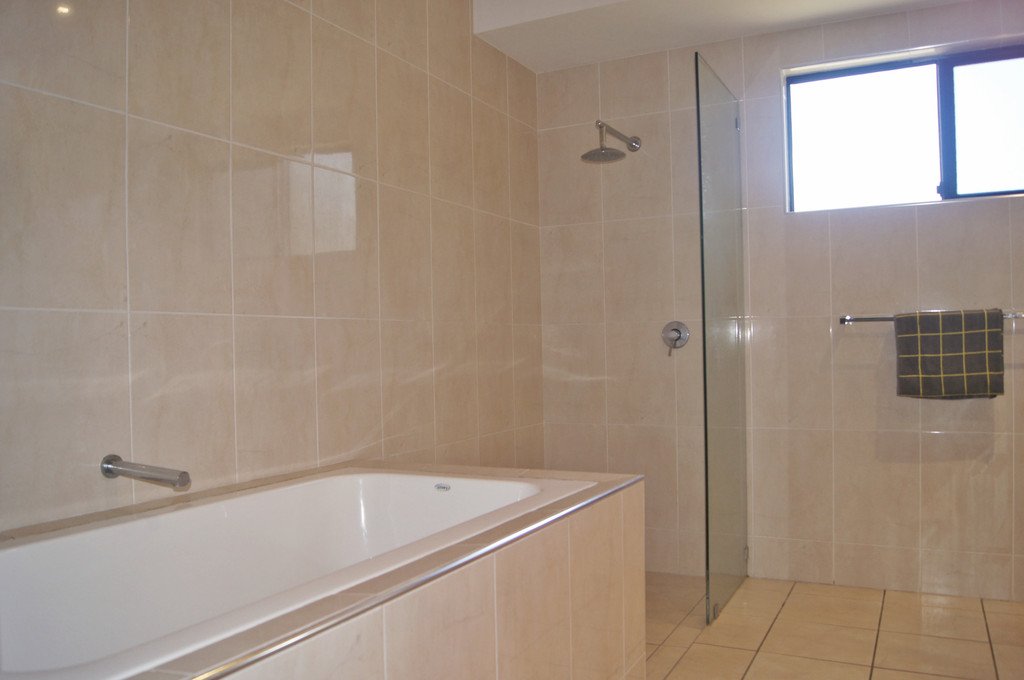 2 Linscot Close CANNONVALE 13