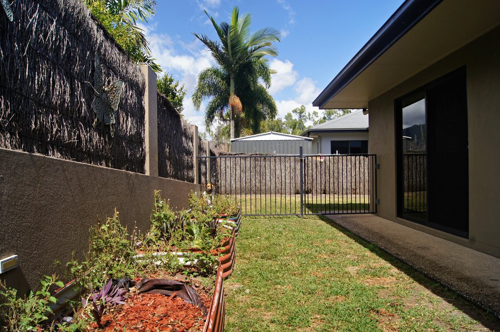 2 Linscot Close CANNONVALE 17