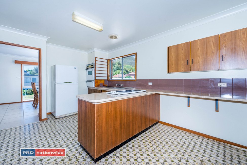 2 Lionel Avenue SHOAL BAY 9