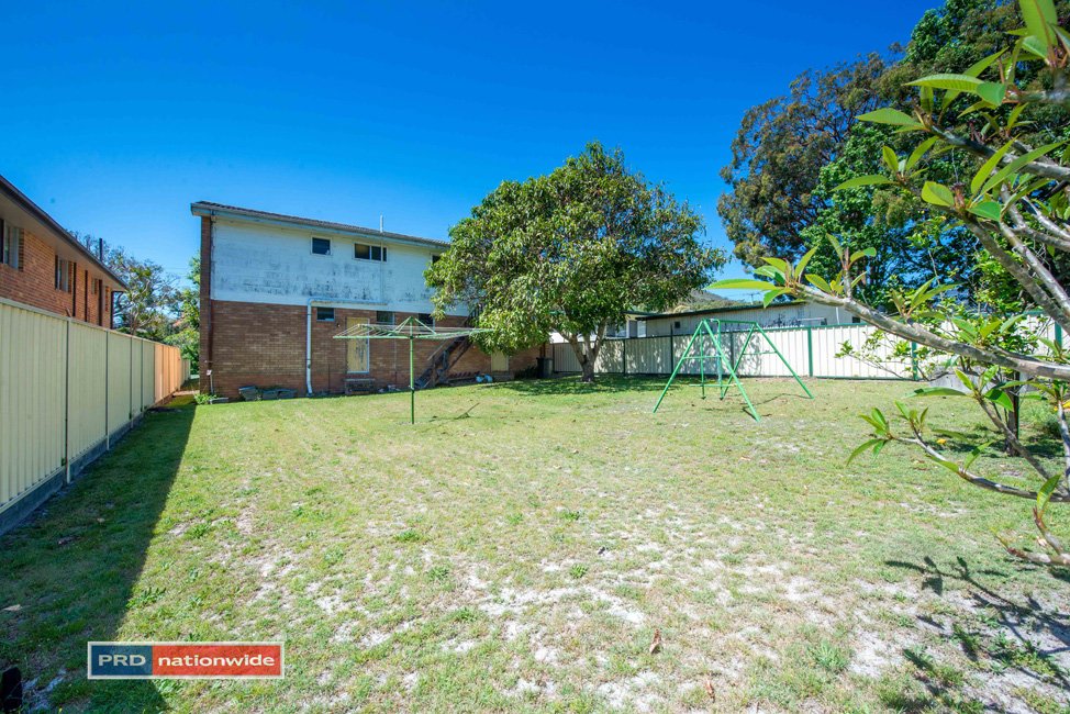 2 Lionel Avenue SHOAL BAY 17