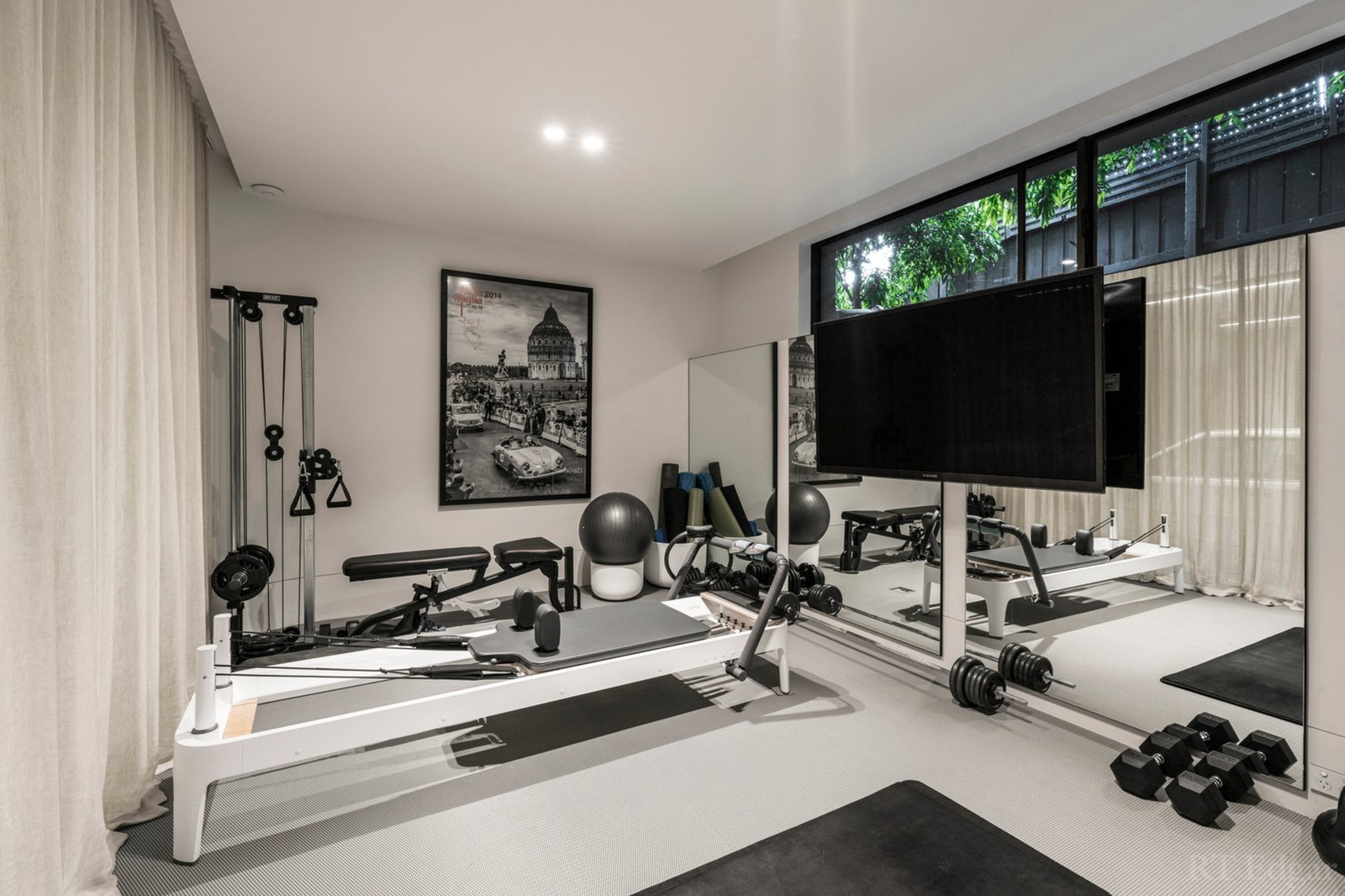 Real Estate and Property in 2 Lisbuoy Court, Toorak, VIC