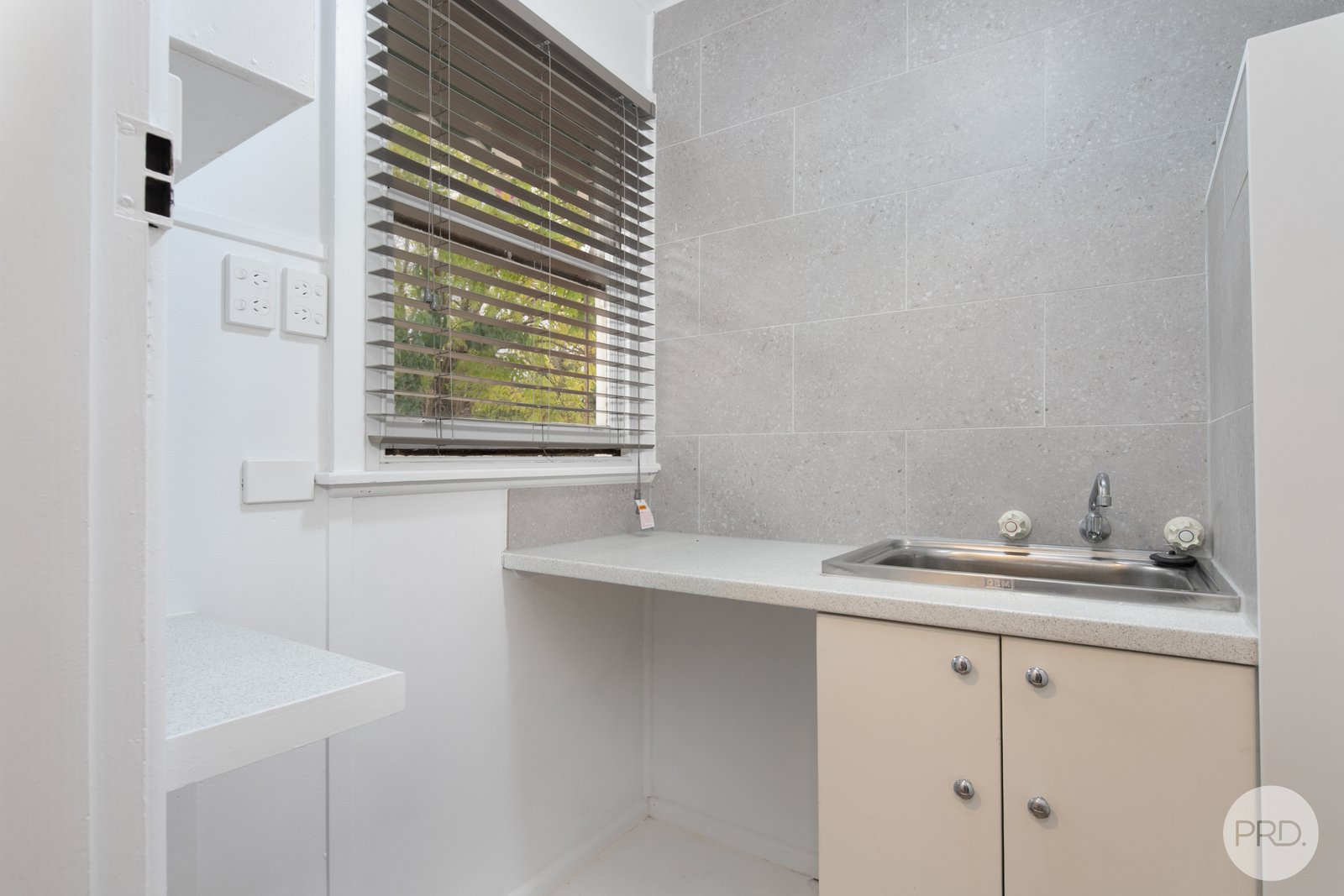 2 Little Dodds Street GOLDEN POINT 8