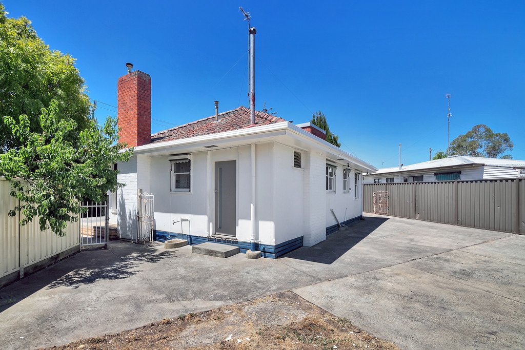 2 Little Dodds Street GOLDEN POINT 8