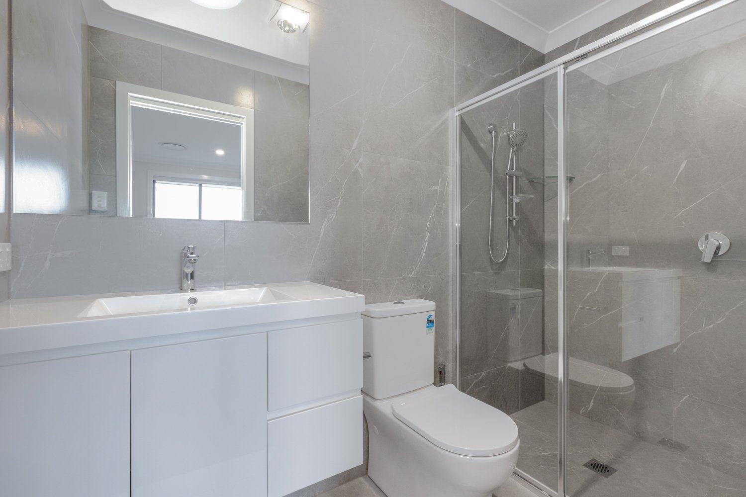 2 Lochdon Drive FARLEY 8