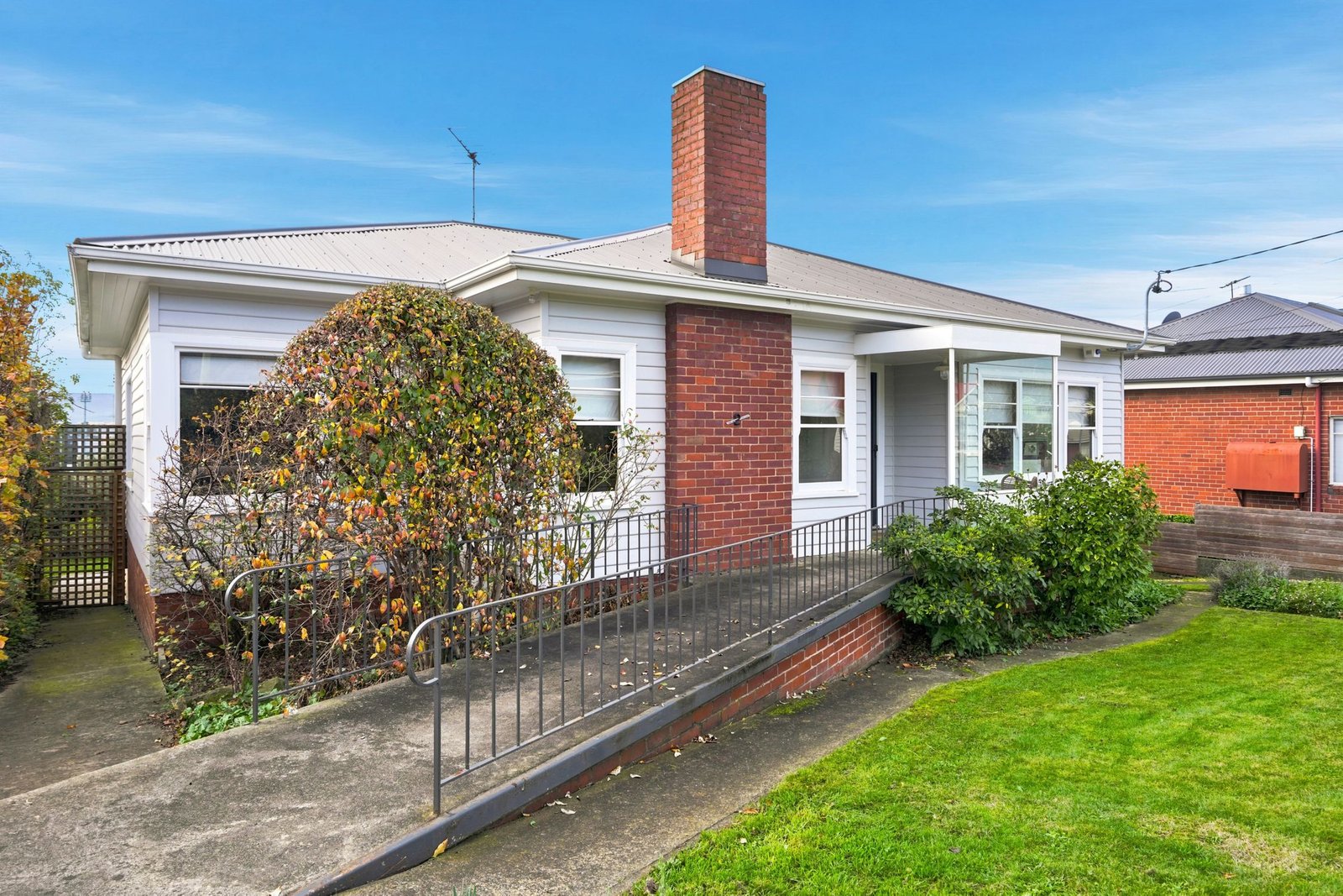 2 Loina St  NEW TOWN 1