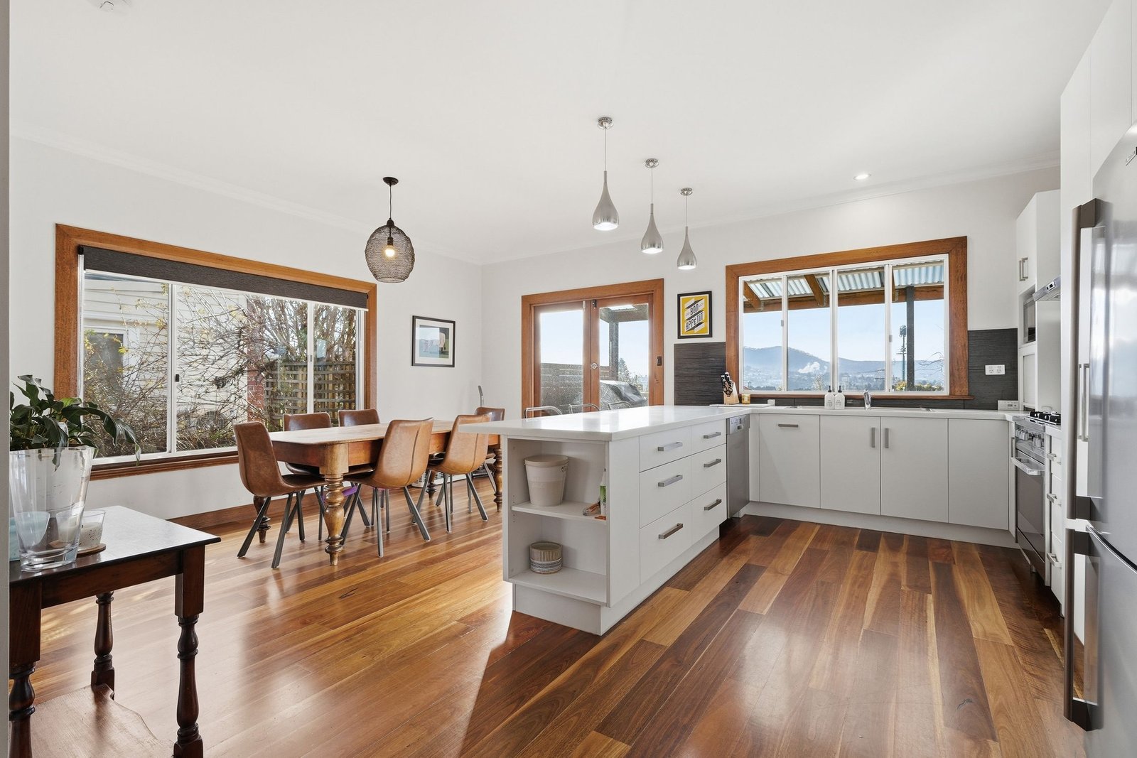 2 Loina St  NEW TOWN 4