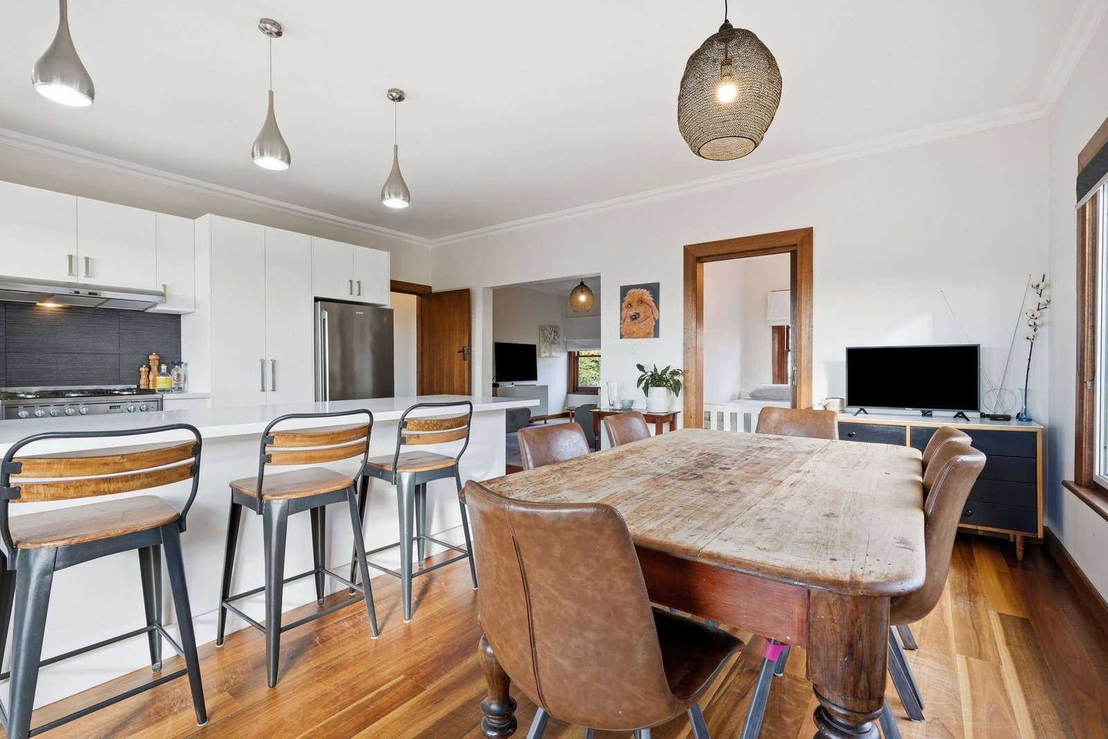 2 Loina St  NEW TOWN 6