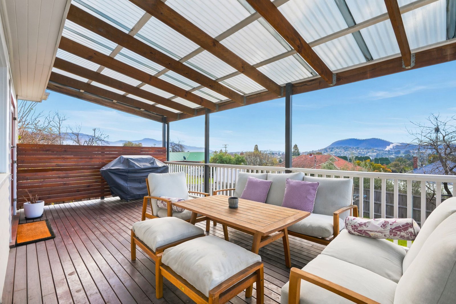 2 Loina St  NEW TOWN 7