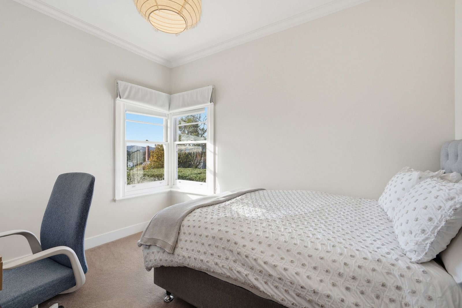 2 Loina St  NEW TOWN 10
