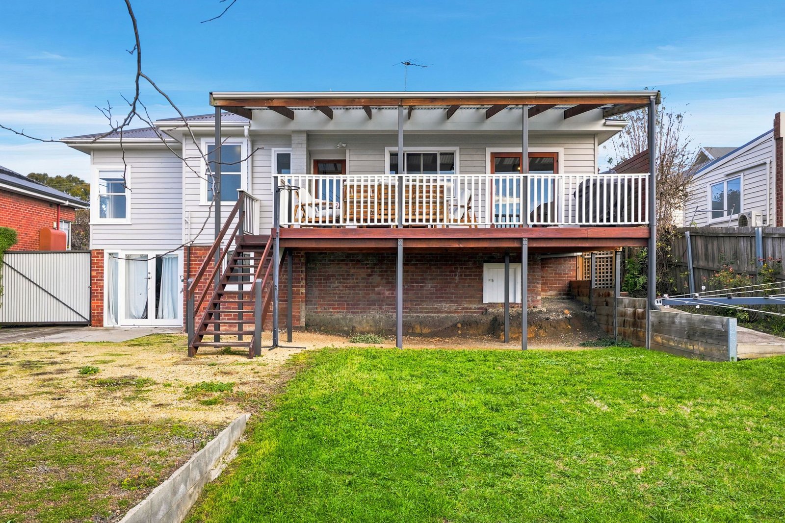 2 Loina St  NEW TOWN 12