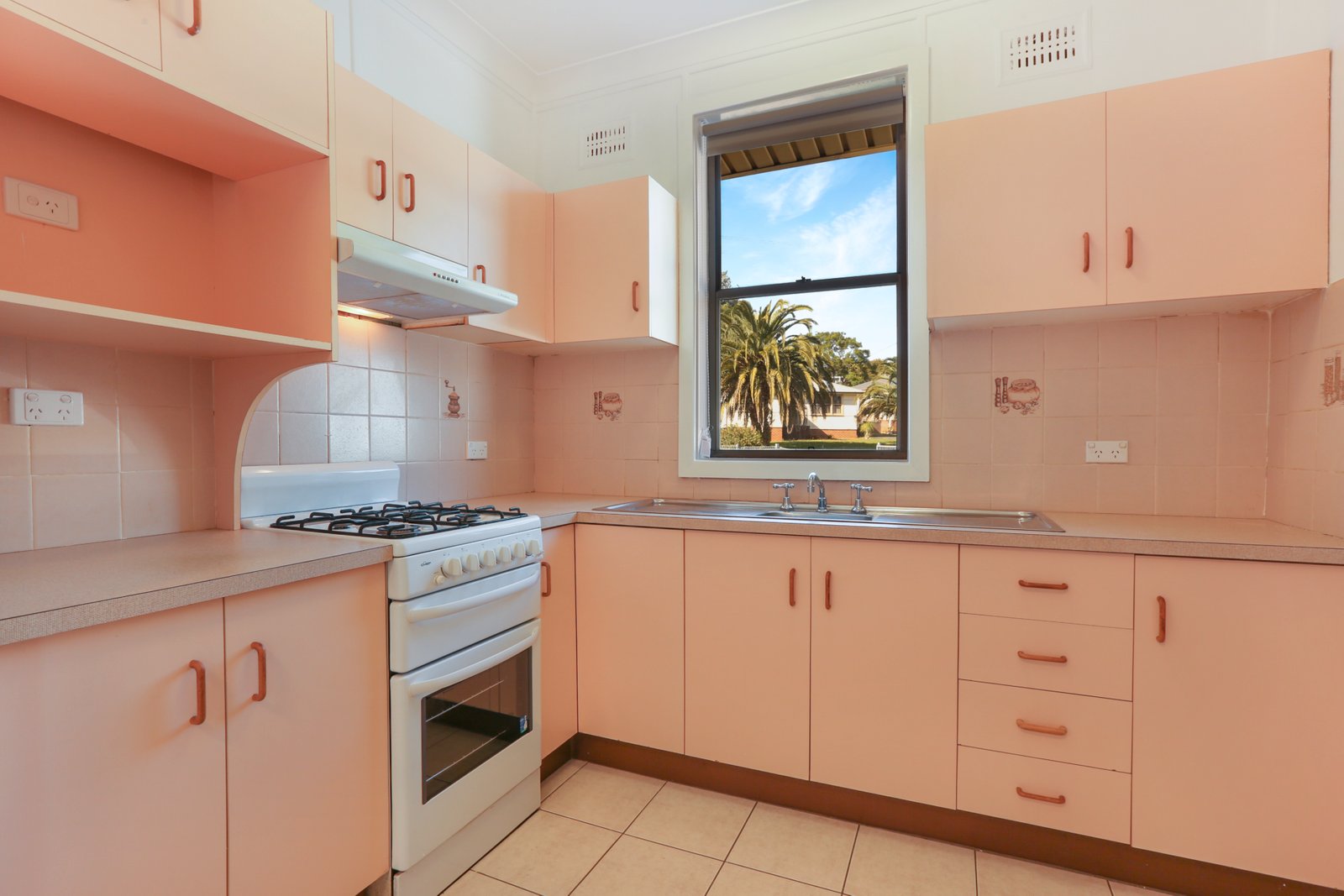 2 London Street BERKELEY 3