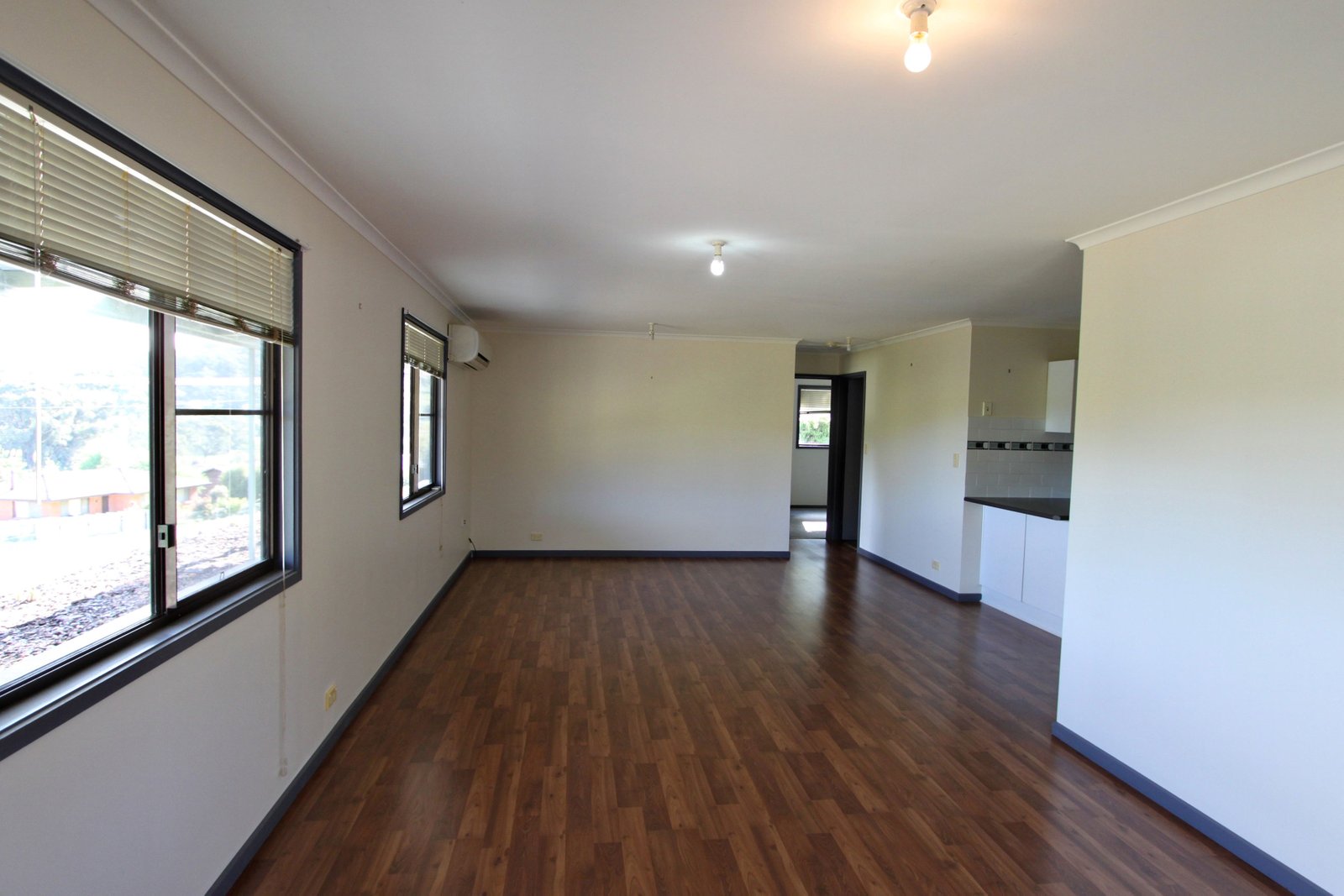 2 Lyne Street West  TUMBARUMBA 3