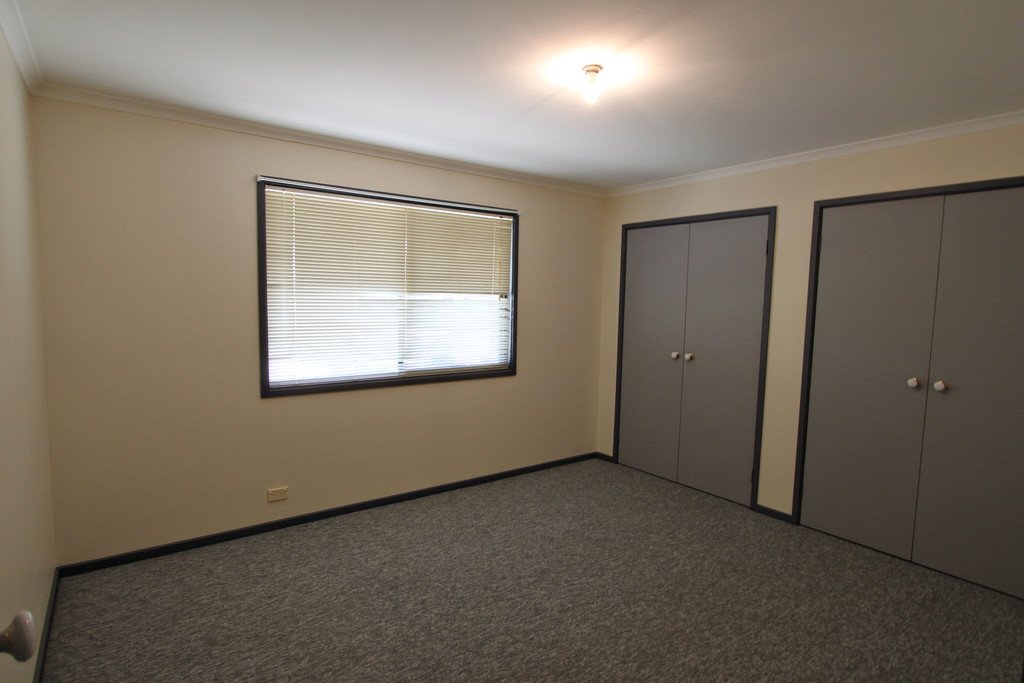 2 Lyne Street West  TUMBARUMBA 4