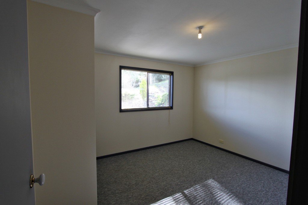 2 Lyne Street West  TUMBARUMBA 6