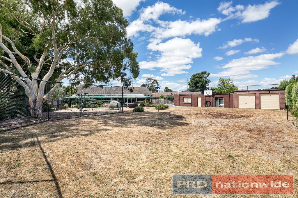 2 Lynne Court DELACOMBE 18
