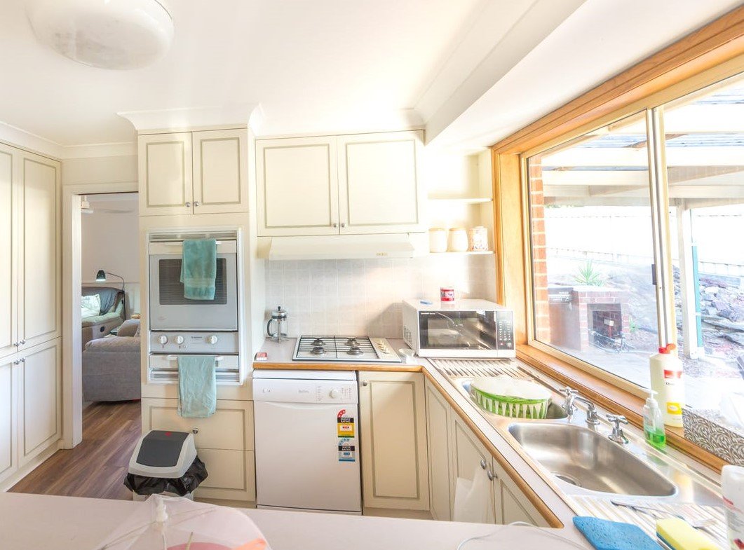 2 Mahogany Court THURGOONA 3