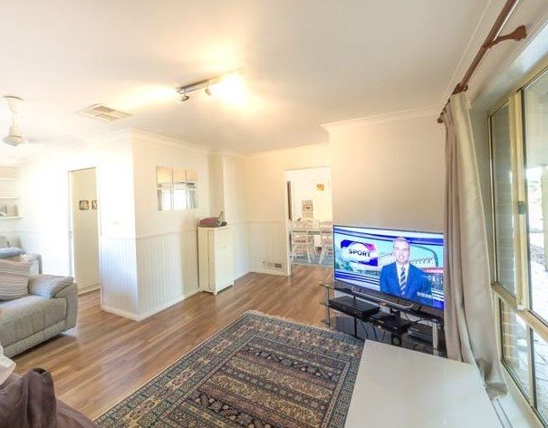 2 Mahogany Court THURGOONA 4