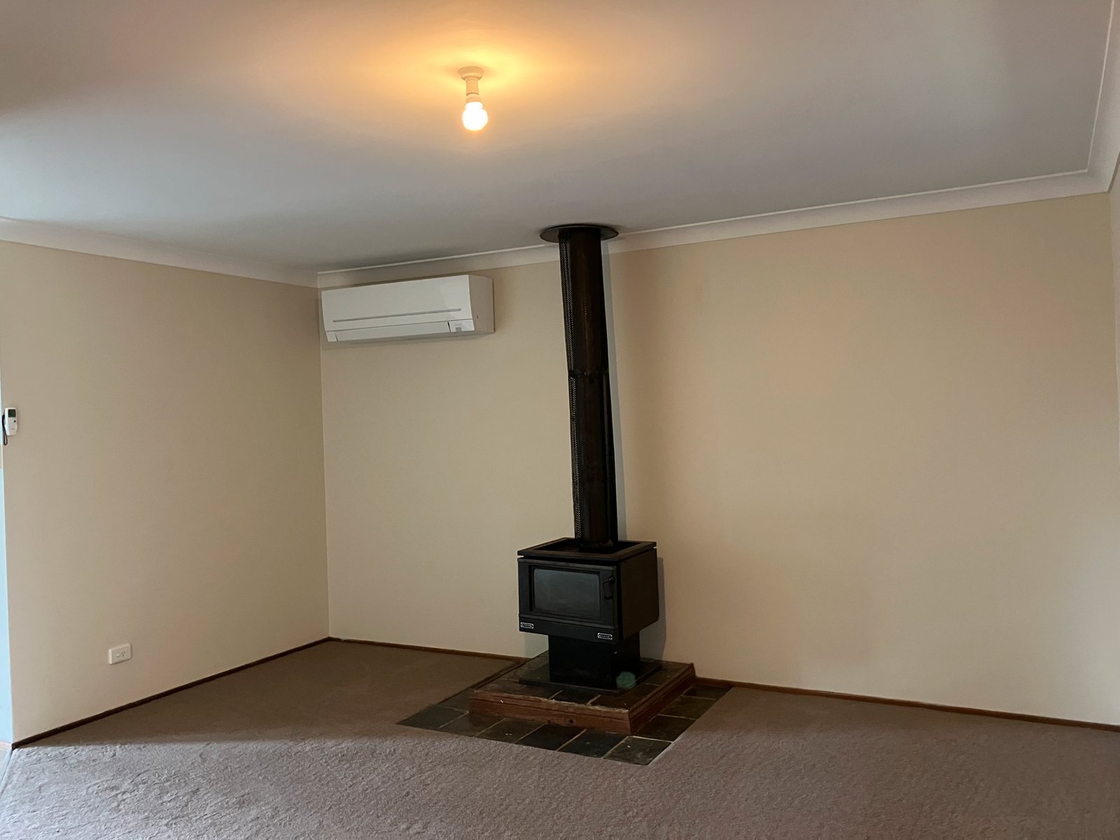 2 Maitland Street TAMWORTH 5